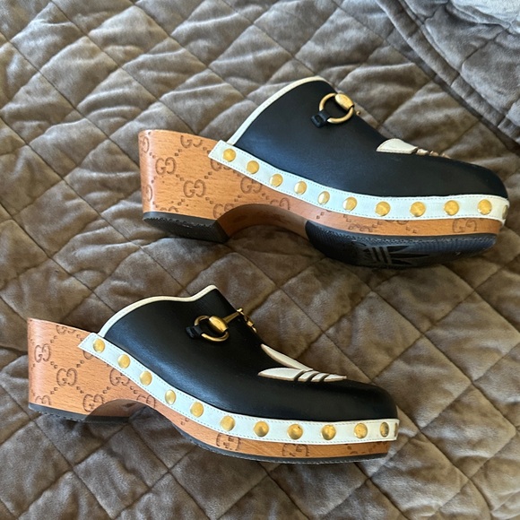 Gucci Adidas Black and White Slip-On Shoes with Gold Accents clogs sz 39 us 9. - Picture 2 of 4